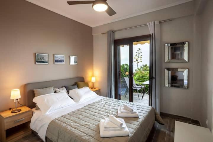 Mola Kaliva Sea View, 100M From The Beach! الغرفة الصورة